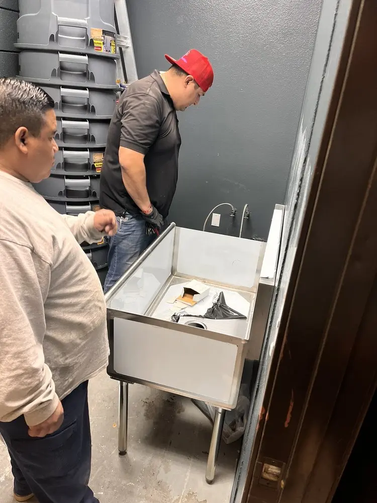 Commercial plumbing and sink installation in Arleta